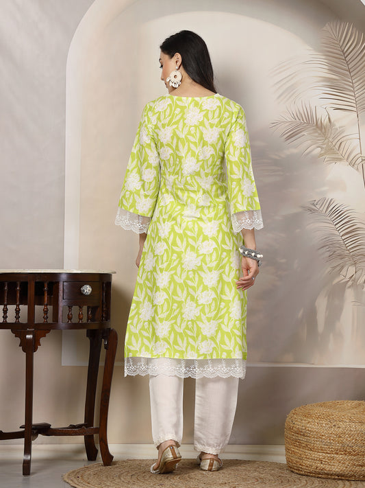 Stylum Women's Green Floral Printed Cotton Straight Kurta (GREENGALI)