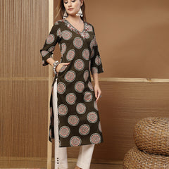 Stylum Women's Green Block Printed Cotton Straight Kurta (GREENGILD)