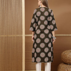 Stylum Women's Green Block Printed Cotton Straight Kurta (GREENGILD)