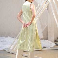 Stylum Women's Green Woven Design Cotton Blend Straight Kurta (GREENKULI)