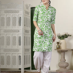 Stylum Women's Paisley Printed Rayon Straight Kurta (GREENPARLE)