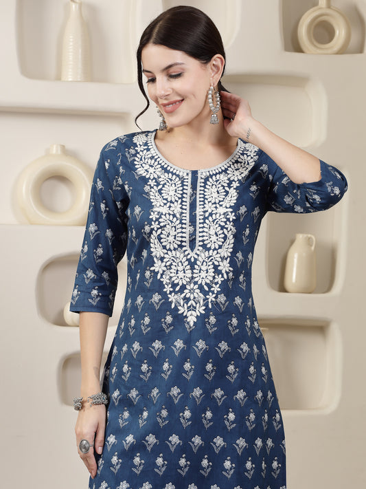 Stylum Women's Indigo Blue Printed & Embroidered Cotton Straight Chicken Kurta (INDIGOPARAG)