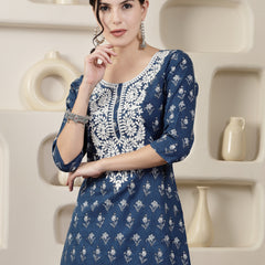 Stylum Women's Indigo Blue Printed & Embroidered Cotton Straight Chicken Kurta (INDIGOPARAG)