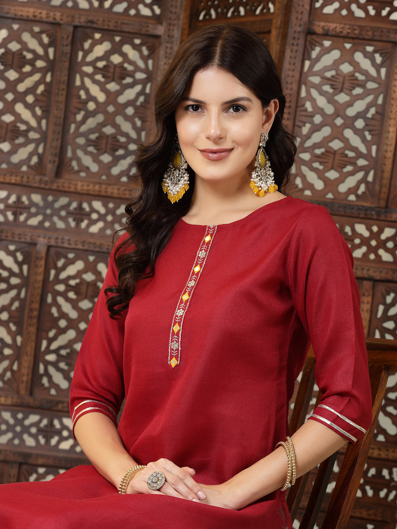 Stylum Women's Self Designed Cotton Blend Straight Kurta (ISABEL)