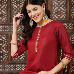 Stylum Women's Self Designed Cotton Blend Straight Kurta (ISABEL)