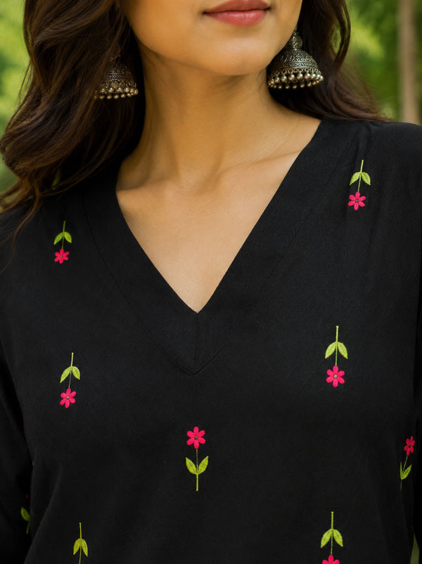 Stylum Women's Black Floral Printed Rayon A-Line Kurta With Palazzo (KPBLACKHEAT)
