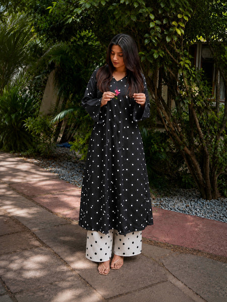 Stylum Women's Black Polka Dots Printed Rayon A-Line Kurta With Palazzo (KPBLACKRUBBER)
