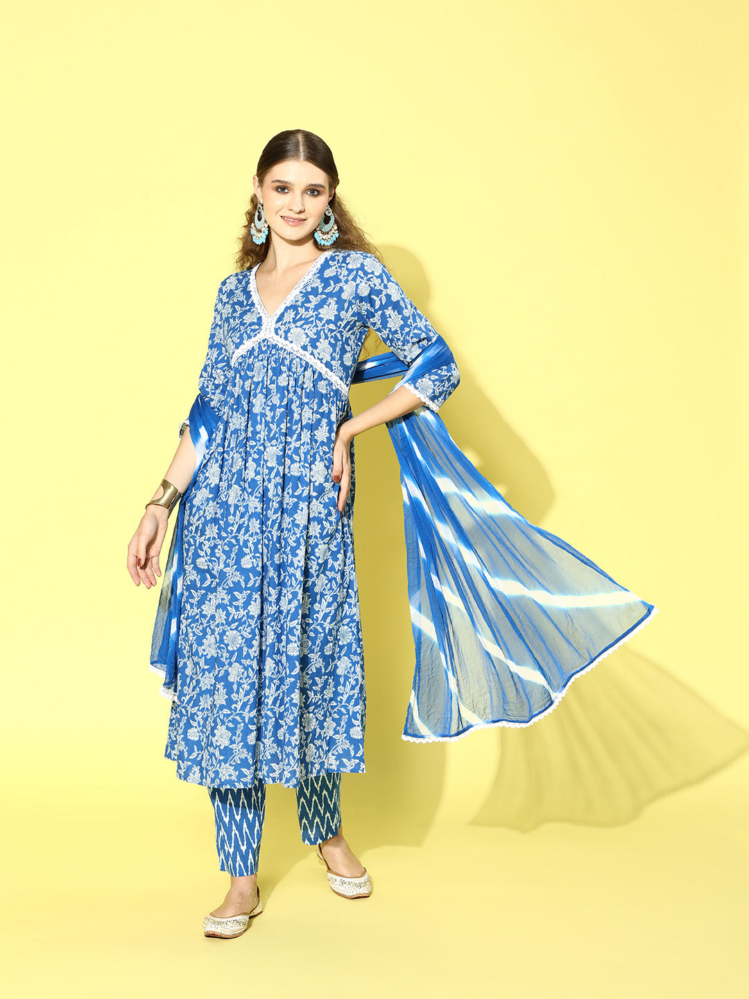 Blue Naira Cut Kurta Pant Dupatta Set