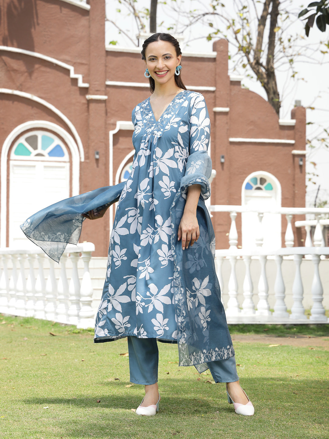 Stylum Women's Blue Floral Printed Rayon A-Line Kurta Pant Dupatta Set (KPDBLUEMORA)