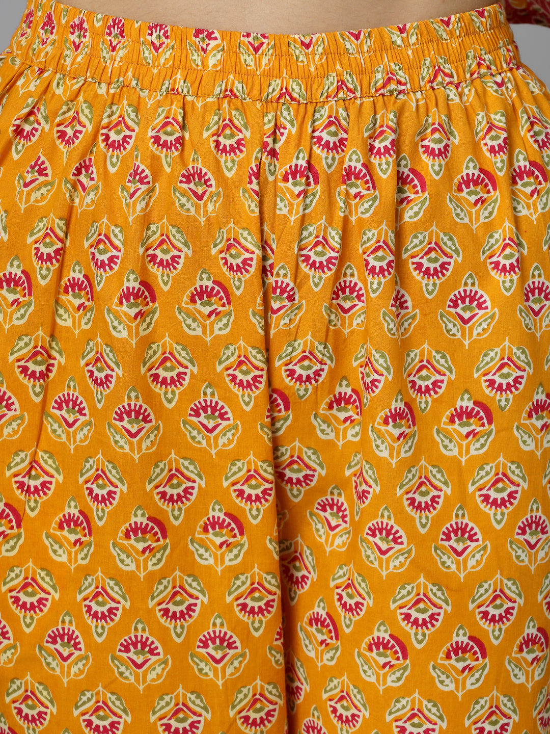 Stylum Women's Floral Printed Cotton Straight Kurta Pant Dupatta Set (KPDCHAMELI)