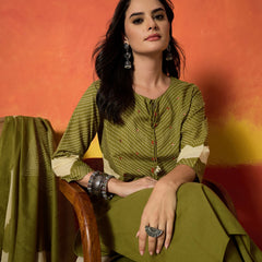 Stylum Women's Green Bandhej Printed Cotton Straight Kurta Pant Dupatta Set (KPDGREENDIRAM)