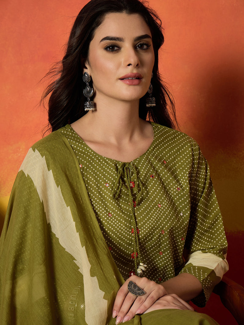 Stylum Women's Green Bandhej Printed Cotton Straight Kurta Pant Dupatta Set (KPDGREENDIRAM)