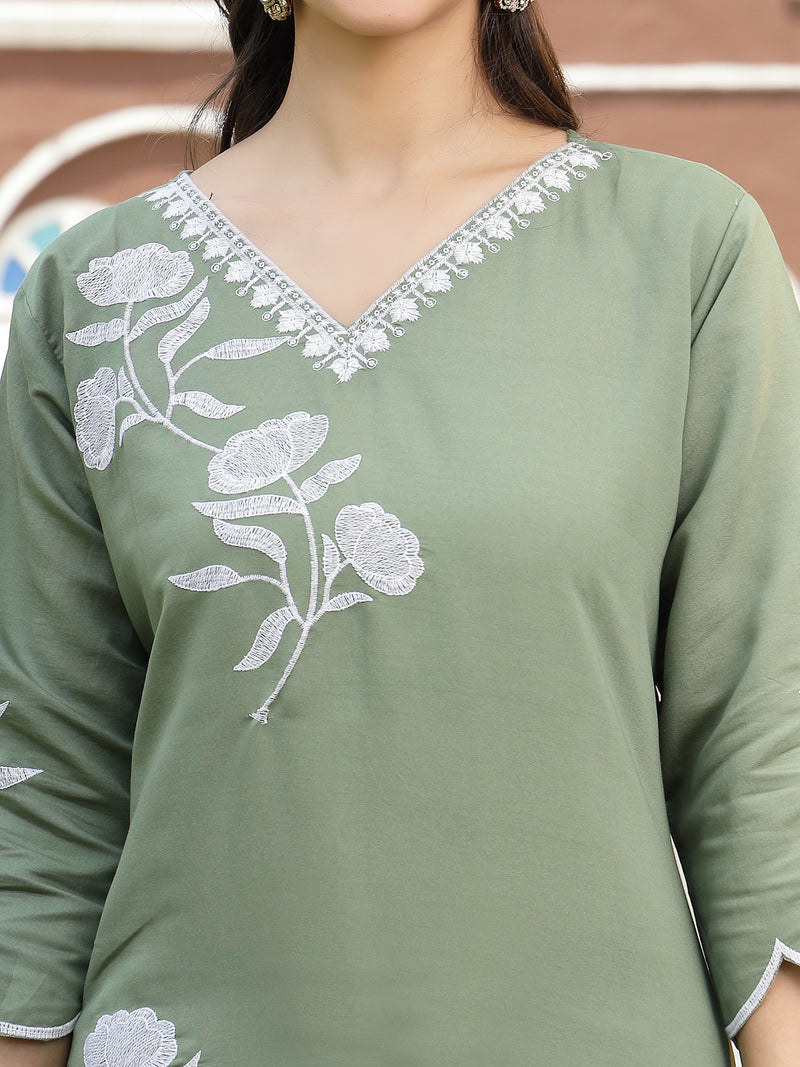 Stylum Women's Green Solid & Embroidered Silk Blend Straight Kurta Pant Dupatta Set (KPDGREENFAI)