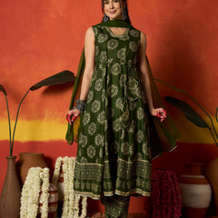 Stylum Women's Green Ethnic Motif Printed Rayon Anarkali Kurta Pant Dupatta Set (KPDGREENOSLO)