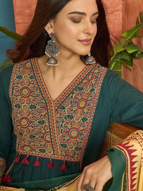 Stylum Women's Green Solid Cotton Straight Kurta Pant Dupatta Set (KPDGREENPANNA)