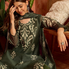 Stylum Women's Green Ikkat Printed Chanderi Straight Kurta Pant Dupatta Set (KPDGREENROCHAK)