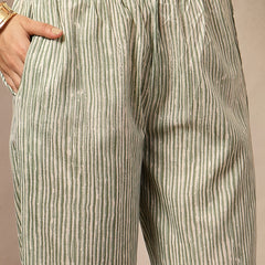 Stylum Women's Green Floral Printed Cotton Straight Kurta Pant Dupatta Set (KPDGREENROHINI)