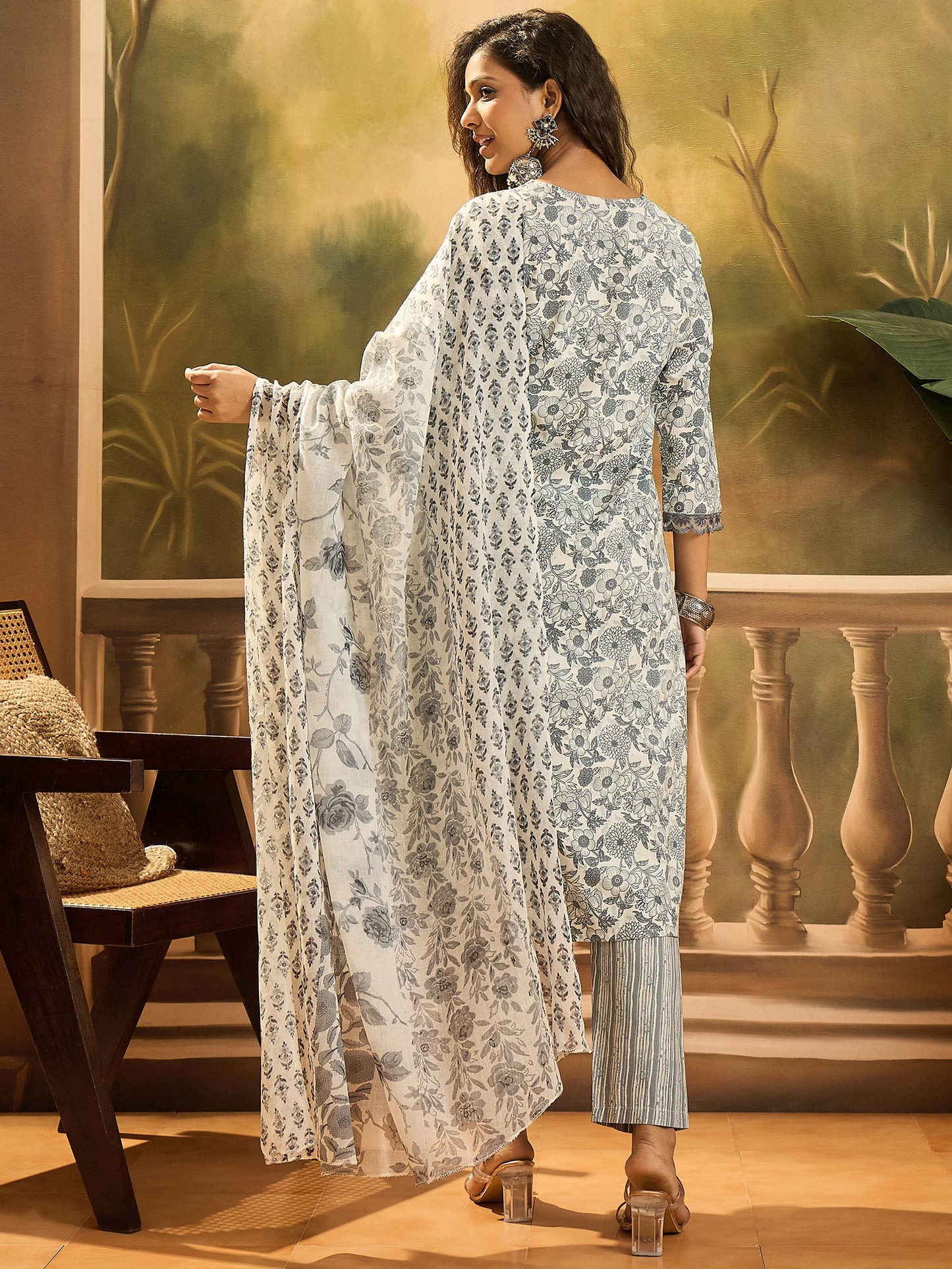 Stylum Women's Grey Floral Printed Cotton Straight Kurta Pant Dupatta Set (KPDGREYJUNG)