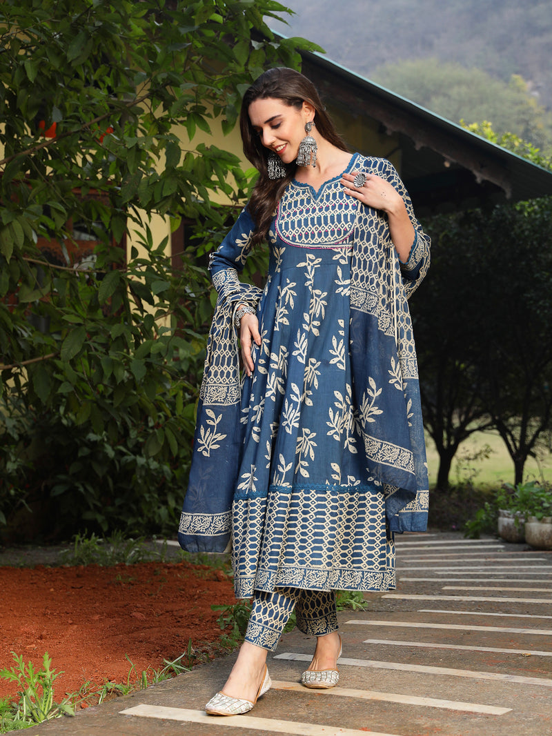 Stylum Women's Blue Floral Printed Cotton Anarkali Kurta Pant Dupatta Set (KPDINDIGOOMAN)
