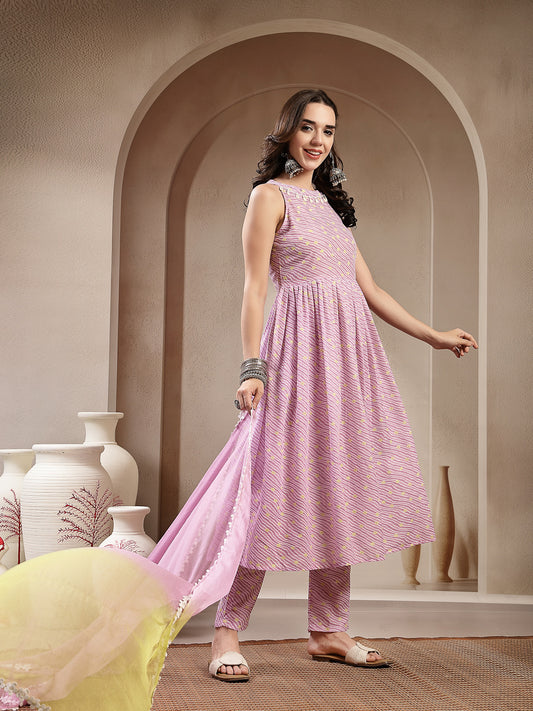 Stylum Women's Lavender Leheriya Printed Cotton Flared Kurta Pant Dupatta Set (KPDLAVENDERPRADA)