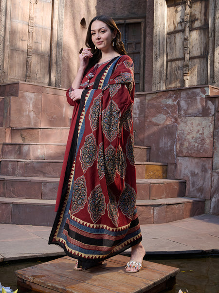 Stylum Women's Maroon Solid Cotton Kurta Pant Dupatta Set (KPDMAROONSIFAR)