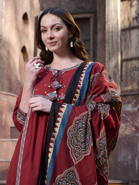 Stylum Women's Maroon Solid Cotton Kurta Pant Dupatta Set (KPDMAROONSIFAR)