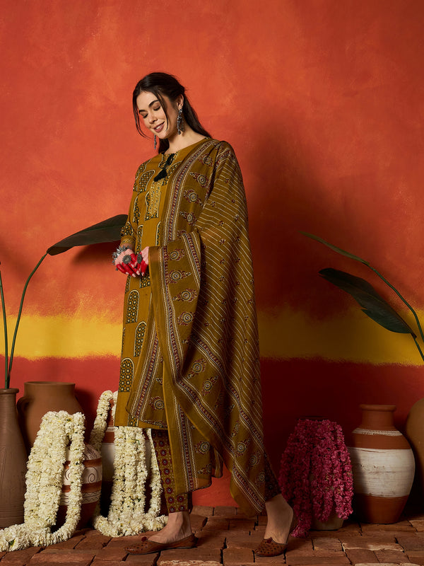Stylum Women's Mustard Printed Cotton Straight Kurta Pant Dupatta Set (KPDMUSTBUGATI)