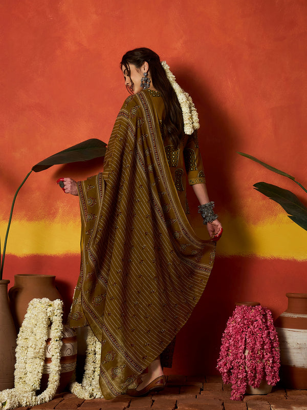 Stylum Women's Mustard Printed Cotton Straight Kurta Pant Dupatta Set (KPDMUSTBUGATI)