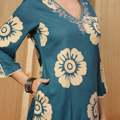 Stylum Women's Sky Blue Floral Printed Cotton Straight Kurta Pant Dupatta Set (KPDSKYMELLOW)