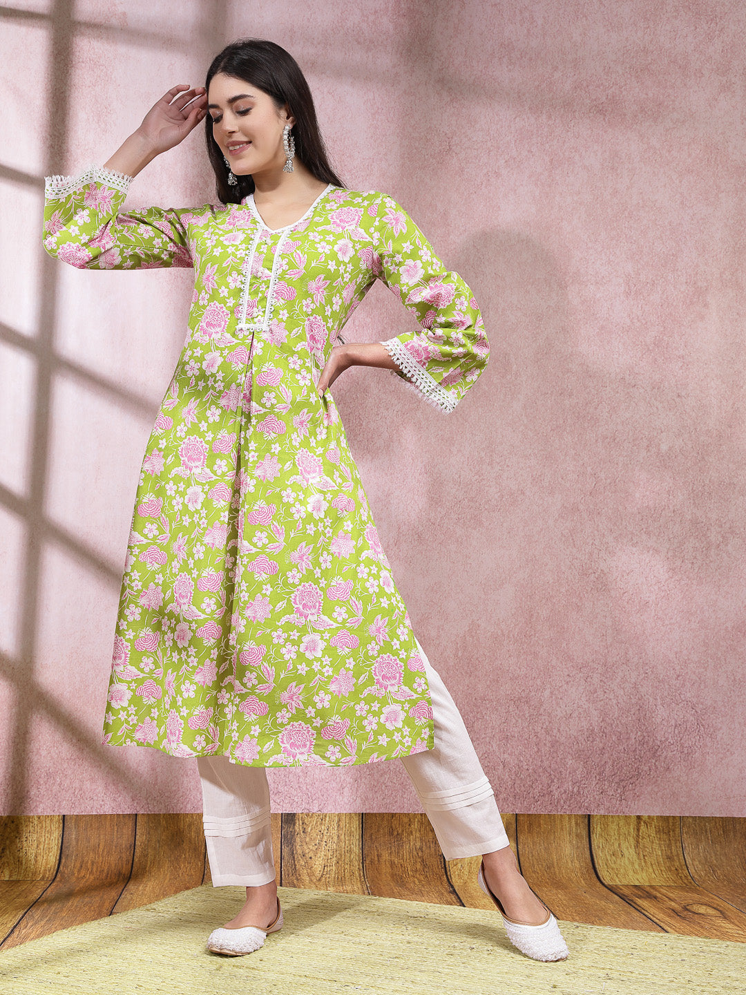 Stylum Women's Floral Printed Cotton Straight Kurta Pant Set (KPGRASSYGREEN)