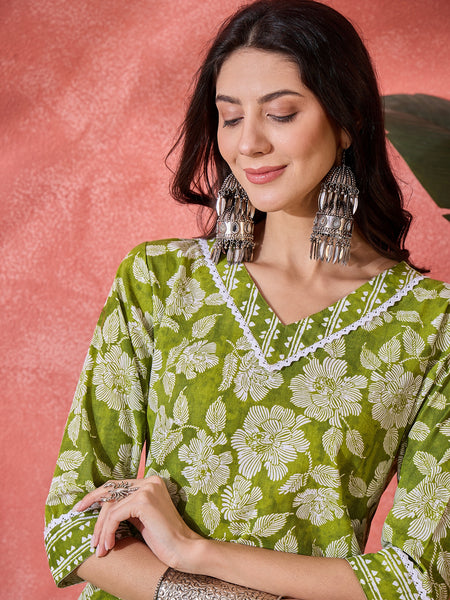 Stylum Women's Green Floral Printed Cotton Straight Kurta Pant Set (KPGREENMANALI)