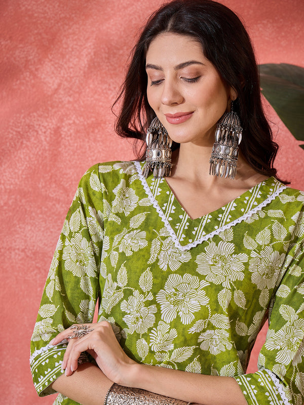 Stylum Women's Green Floral Printed Cotton Straight Kurta Pant Set (KPGREENMANALI)