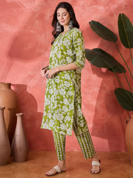 Stylum Women's Green Floral Printed Cotton Straight Kurta Pant Set (KPGREENMANALI)