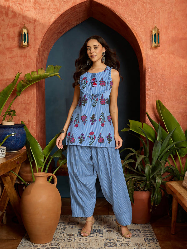 Stylum Women's Blue Floral Printed Pure Cotton Straight Short Kurti With Farshi Salwar Set (KSBLUEFIDA)