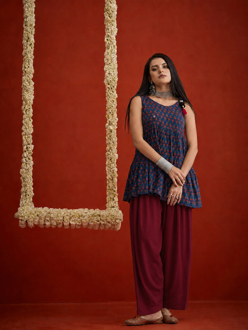Stylum Women's Blue Buti Printed Cotton A-Line Short Kurti With Farshi Salwar (KSBLUESONIYO)
