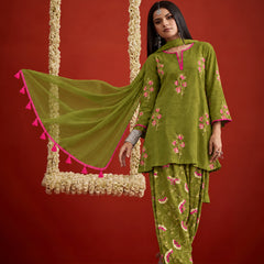 Stylum Women's Green Floral Printed Cotton Straight Short Kurti Farshi Salwar With Dupatta Set (KSDGREENANDHERI)