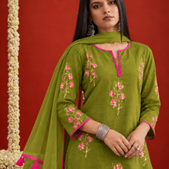 Stylum Women's Green Floral Printed Cotton Straight Short Kurti Farshi Salwar With Dupatta Set (KSDGREENANDHERI)