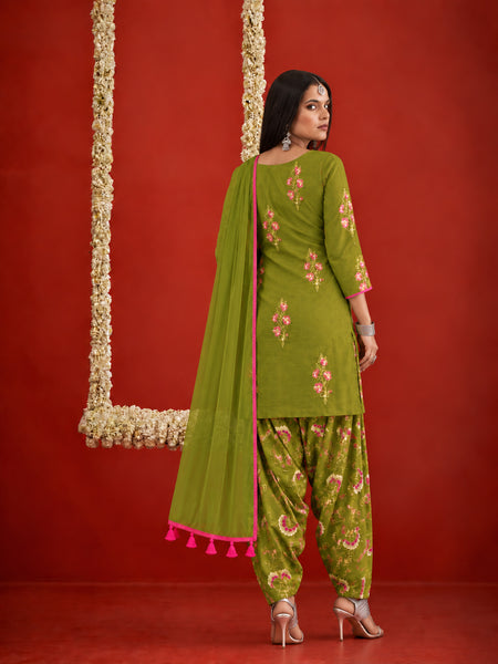 Stylum Women's Green Floral Printed Cotton Straight Short Kurti Farshi Salwar With Dupatta Set (KSDGREENANDHERI)