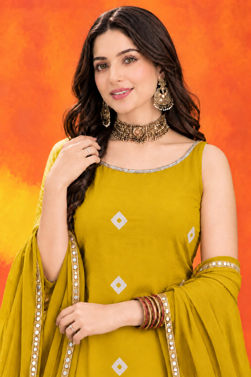 Stylum Women's Mustard Bandhani Printed Rayon Straight Short Kurti Skirt Dupatta Set (KSDMUSTAAINA)