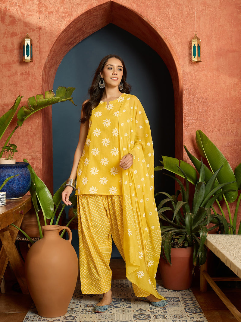 Stylum Women's Yellow Floral Printed Pure Cotton Straight Kurti Farshi Salwar With Dupatta (KSDYELLOWMAGPIE)