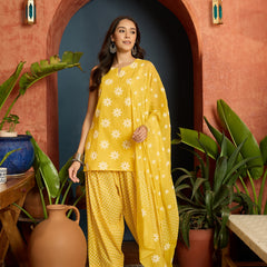 Stylum Women's Yellow Floral Printed Pure Cotton Straight Kurti Farshi Salwar With Dupatta (KSDYELLOWMAGPIE)