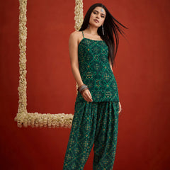 Stylum Women's Green Bandhej Printed Reyon Straight Short Kurti With Farshi Salwar (KSGREENKABIRA)