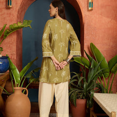 Stylum Women's Green Palm Tree Printed Rayon A-Line Kurti With Farshi Salwar Set (KSGREENVELIN)
