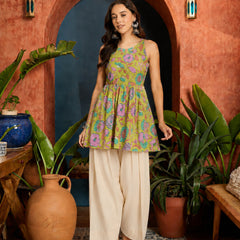Stylum Women's Green Floral Printed Cotton A-Line Short Kurti With Farshi Salwar (KSGRRENGERI)