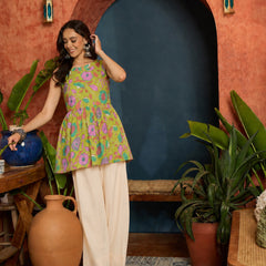Stylum Women's Green Floral Printed Cotton A-Line Short Kurti With Farshi Salwar (KSGRRENGERI)