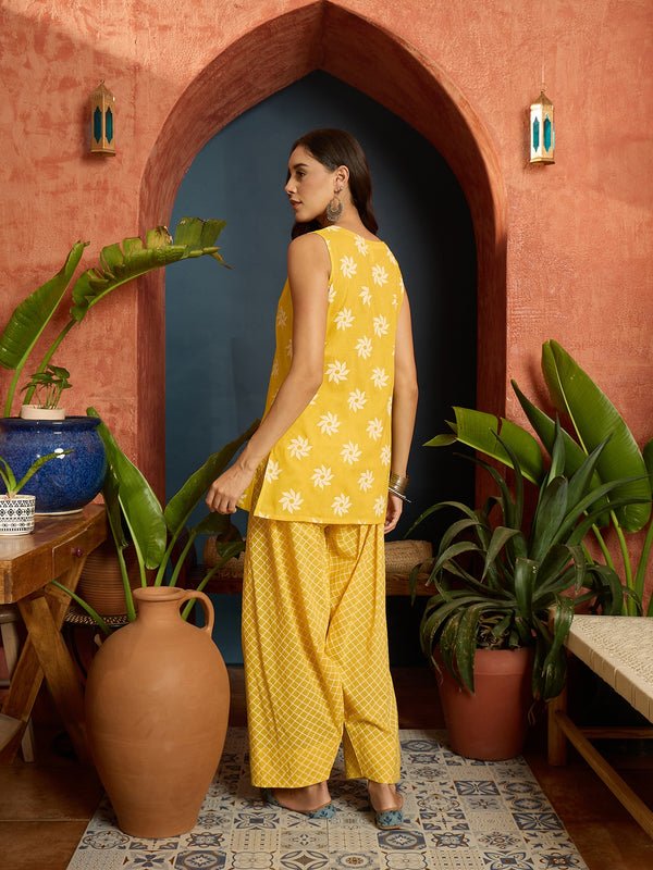 Stylum Women's Yellow Floral Printed Pure Cotton Straight Kurti With Farshi Salwar (KSLEMONCHAKLI)