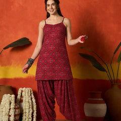 Stylum Women's Red Bandhej Printed Reyon Straight Short Kurti With Farshi Salwar (KSREDKABIRA)