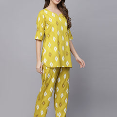 Stylum Women's Ikat Print Rayon Night Suit Set (NISTARROW)