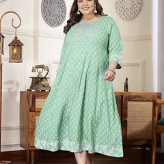 Plus Size Women's Green Printed & Embroidered Rayon Anarkali Kurta (PISTADIONPLUS)