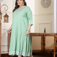 Plus Size Women's Green Printed & Embroidered Rayon Anarkali Kurta (PISTADIONPLUS)
